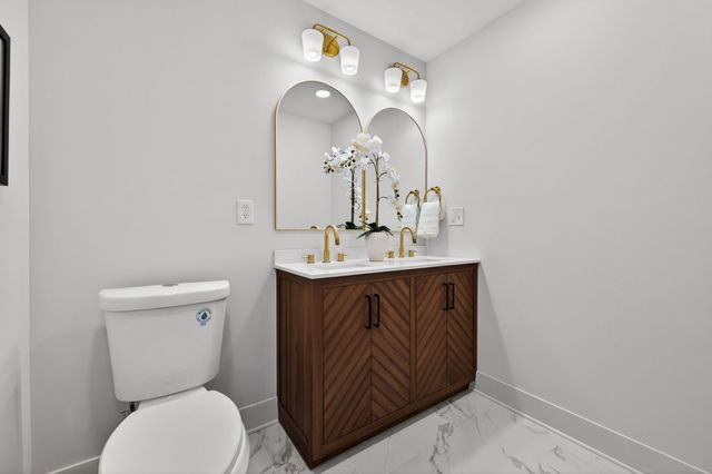 448 Walton Ferry Rd, Hendersonville, TN 37075