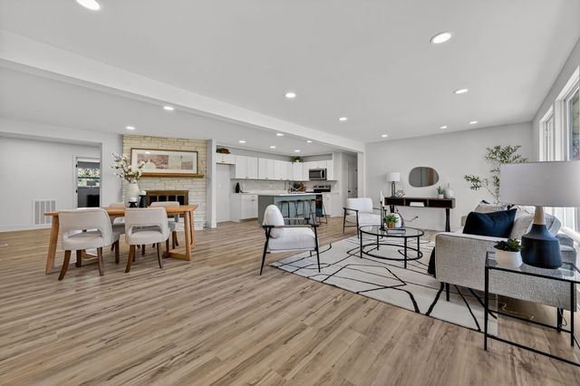 448 Walton Ferry Rd, Hendersonville, TN 37075