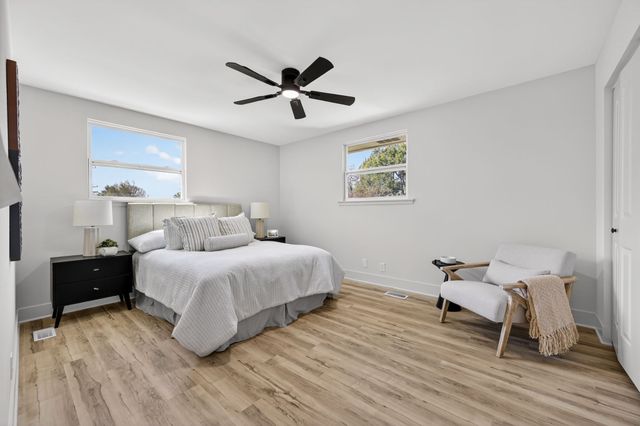 448 Walton Ferry Rd, Hendersonville, TN 37075