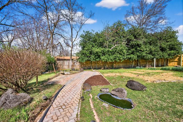 448 Walton Ferry Rd, Hendersonville, TN 37075