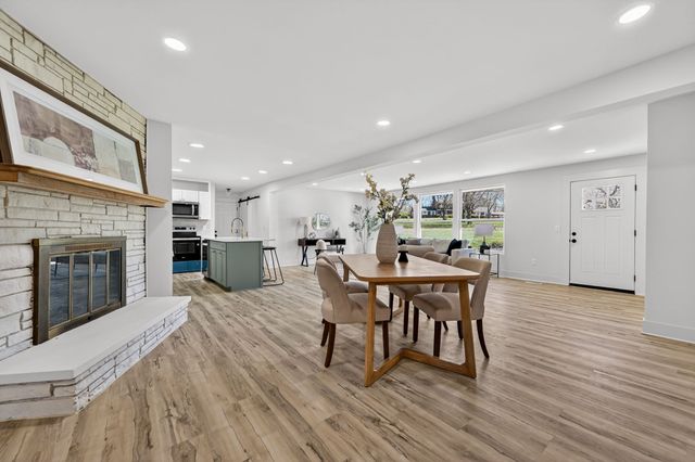 448 Walton Ferry Rd, Hendersonville, TN 37075