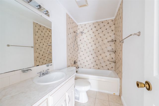 913 Foley Avenue, Iowa Park, TX 76367
