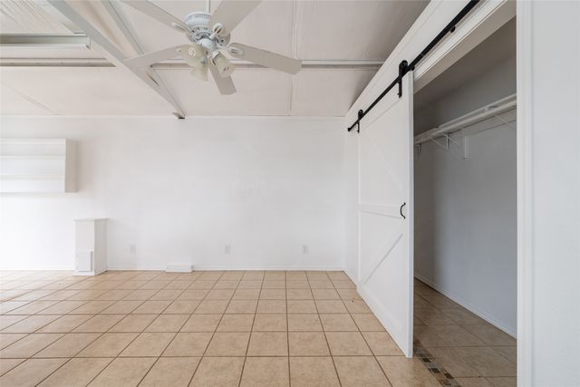 913 Foley Avenue, Iowa Park, TX 76367