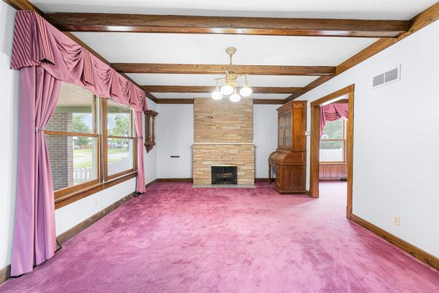 748 S 5th St, Salina, KS 67401