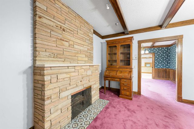 748 S 5th St, Salina, KS 67401