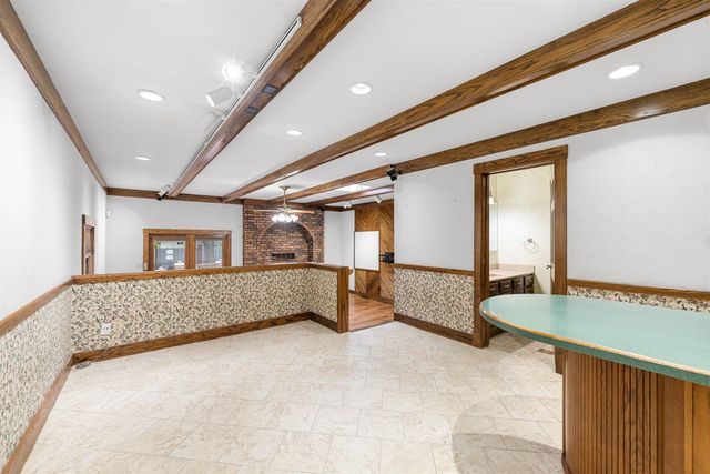 748 S 5th St, Salina, KS 67401