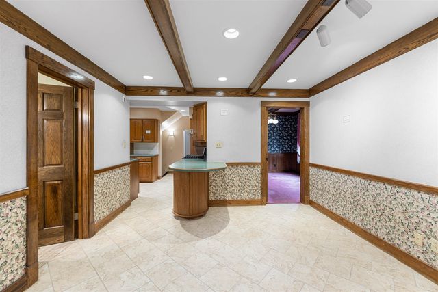 748 S 5th St, Salina, KS 67401