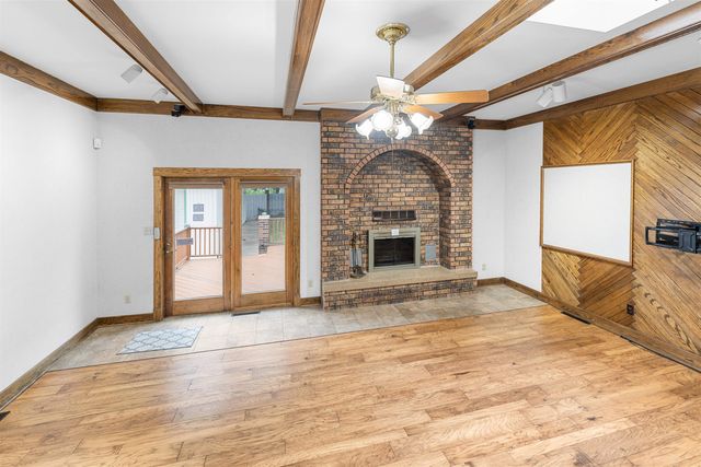 748 S 5th St, Salina, KS 67401