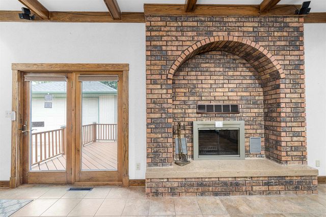 748 S 5th St, Salina, KS 67401