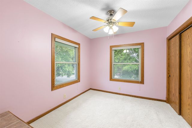 748 S 5th St, Salina, KS 67401