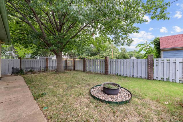 748 S 5th St, Salina, KS 67401