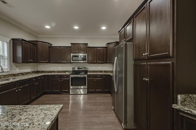 809 Solomon Drive, Jacksonville, NC 28546