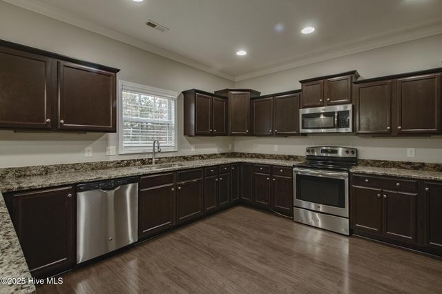 809 Solomon Drive, Jacksonville, NC 28546