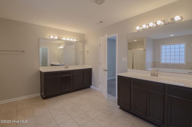 809 Solomon Drive, Jacksonville, NC 28546