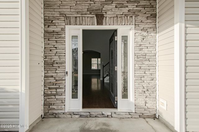 809 Solomon Drive, Jacksonville, NC 28546