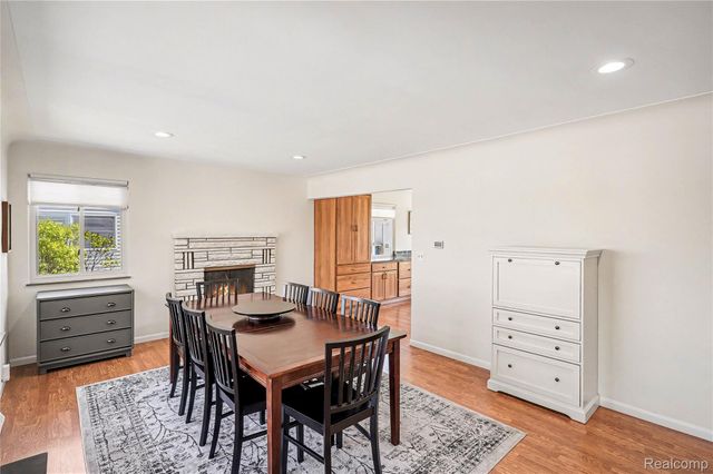 3504 Loon Lake Court, Fenton Charter Township, MI 48451