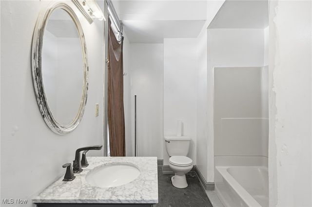 604 E Buchtel Avenue, Akron, OH 44304