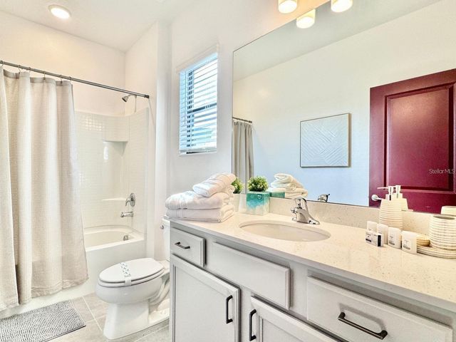 10012 VOYAGER WAY, Orlando, FL 32821