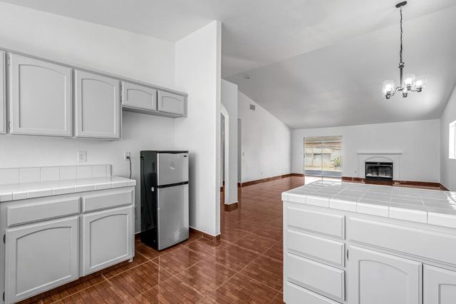 5798 W Acacia Avenue, Fresno, CA 93722