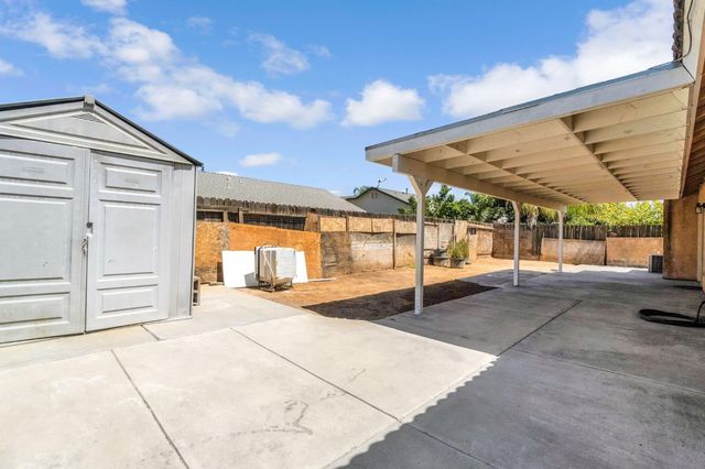 5798 W Acacia Avenue, Fresno, CA 93722