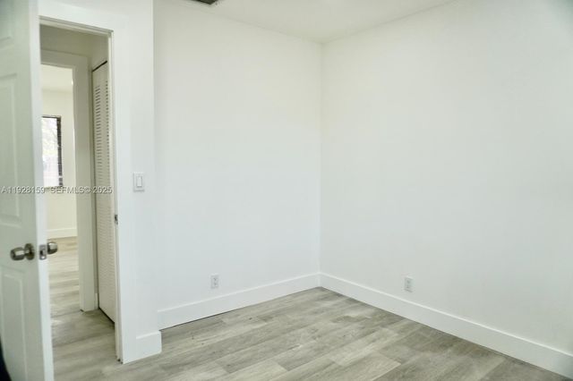 7800 SW 8th Ct, North Lauderdale, FL 33068