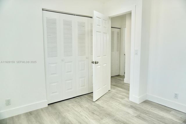 7800 SW 8th Ct, North Lauderdale, FL 33068