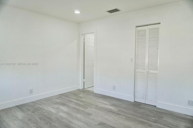 7800 SW 8th Ct, North Lauderdale, FL 33068