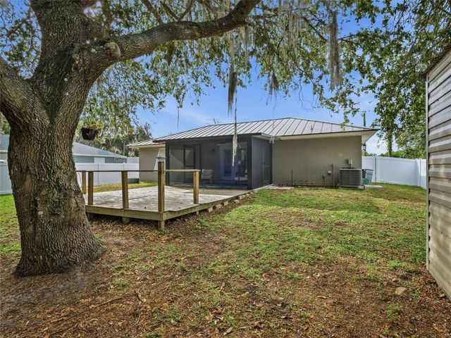 1004 W 7TH STREET, New Smyrna Beach, FL 32168