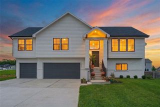 25994 W 140th Terrace, Olathe, KS 66061