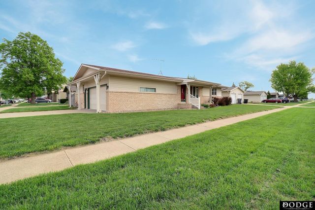 2410 E 1st Street, Fremont, NE 68025