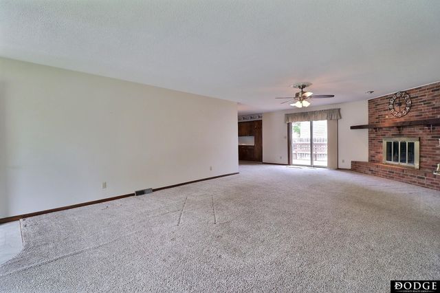 2410 E 1st Street, Fremont, NE 68025