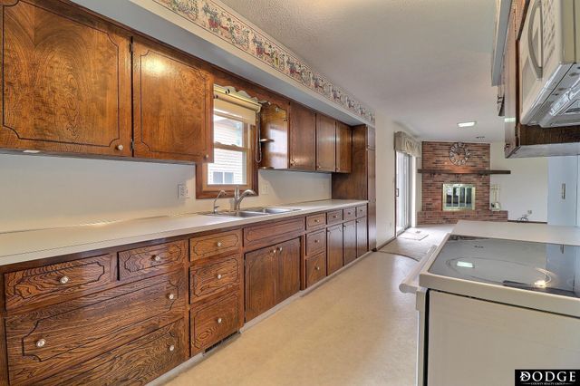 2410 E 1st Street, Fremont, NE 68025