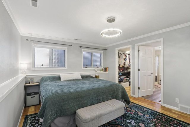 810 N Parkview Street, Cottage Grove, WI 53527