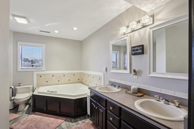 810 N Parkview Street, Cottage Grove, WI 53527