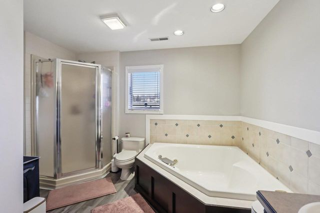 810 N Parkview Street, Cottage Grove, WI 53527