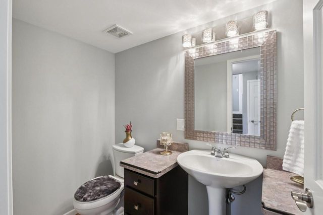 810 N Parkview Street, Cottage Grove, WI 53527