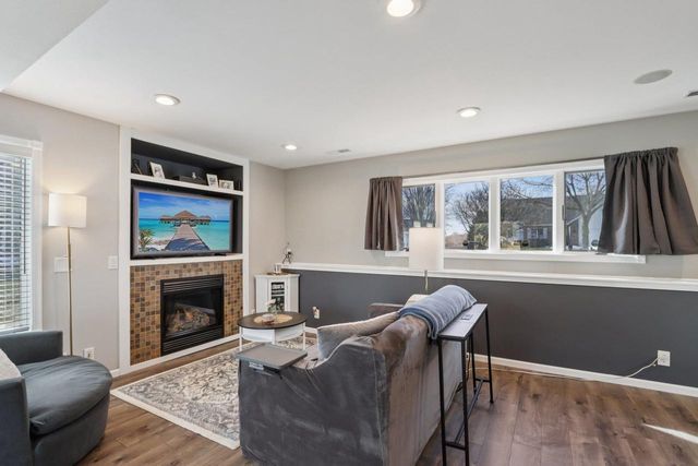 810 N Parkview Street, Cottage Grove, WI 53527