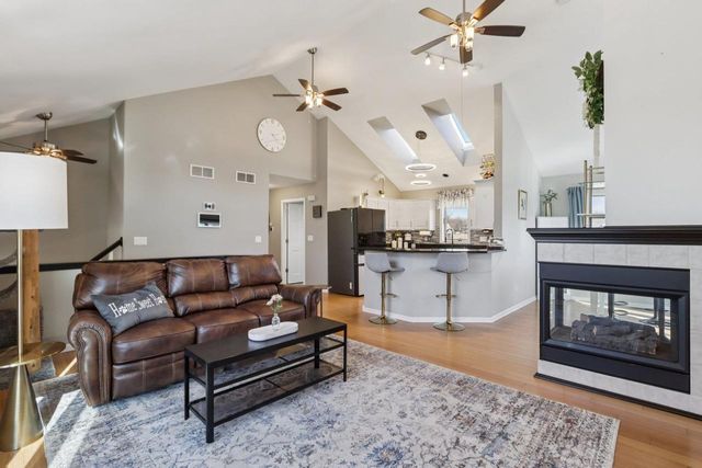 810 N Parkview Street, Cottage Grove, WI 53527