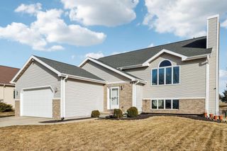 810 N Parkview Street, Cottage Grove, WI 53527