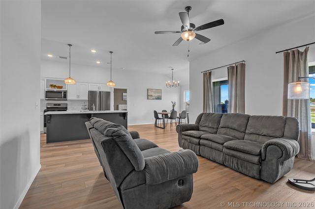 7153 E 131 Court S, Bixby, OK 74008