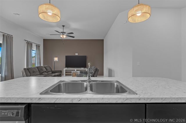 7153 E 131 Court S, Bixby, OK 74008