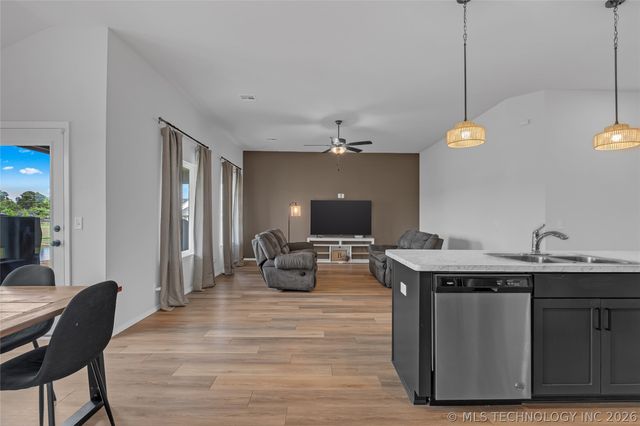 7153 E 131 Court S, Bixby, OK 74008