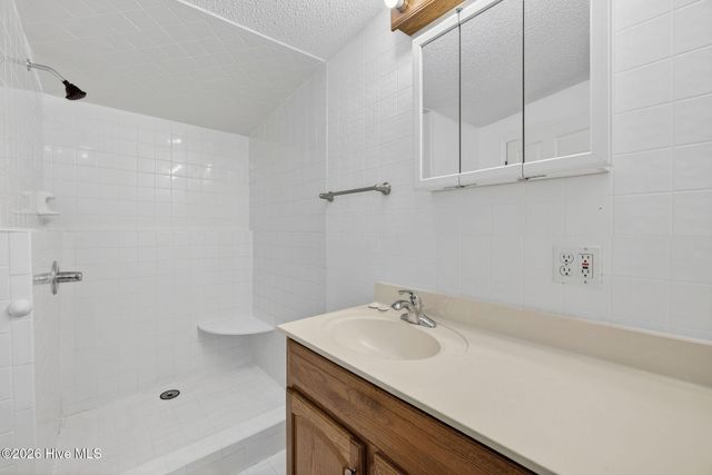 121 Woodcroft Lane, Rocky Point, NC 28457