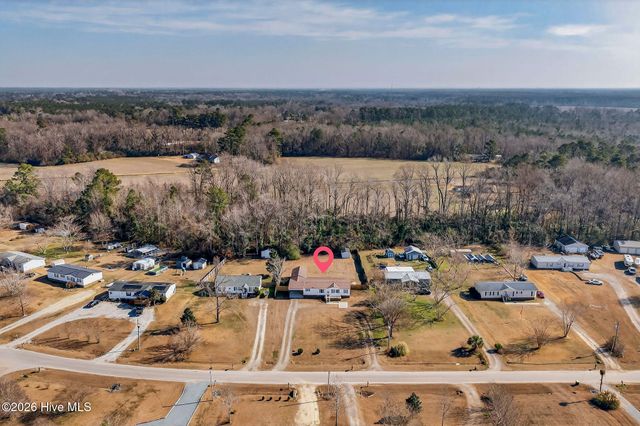 121 Woodcroft Lane, Rocky Point, NC 28457