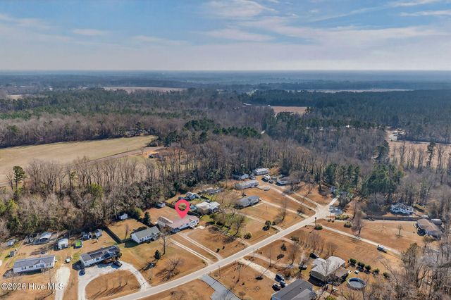 121 Woodcroft Lane, Rocky Point, NC 28457