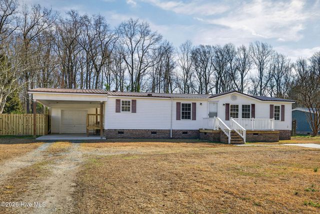 121 Woodcroft Lane, Rocky Point, NC 28457