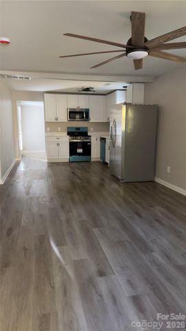 15 Groves Street, Cramerton, NC 28032
