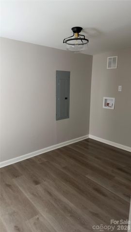 15 Groves Street, Cramerton, NC 28032