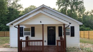 15 Groves Street, Cramerton, NC 28032