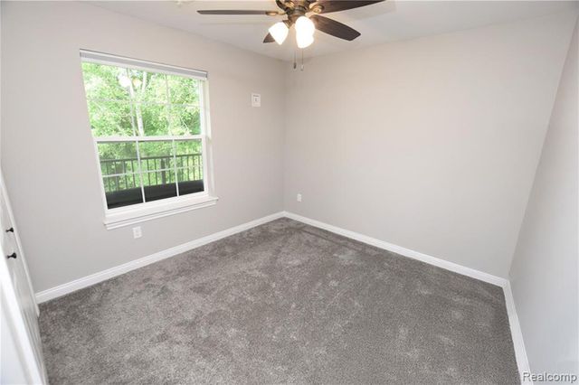 899 Watercress Lane, Fenton, MI 48430